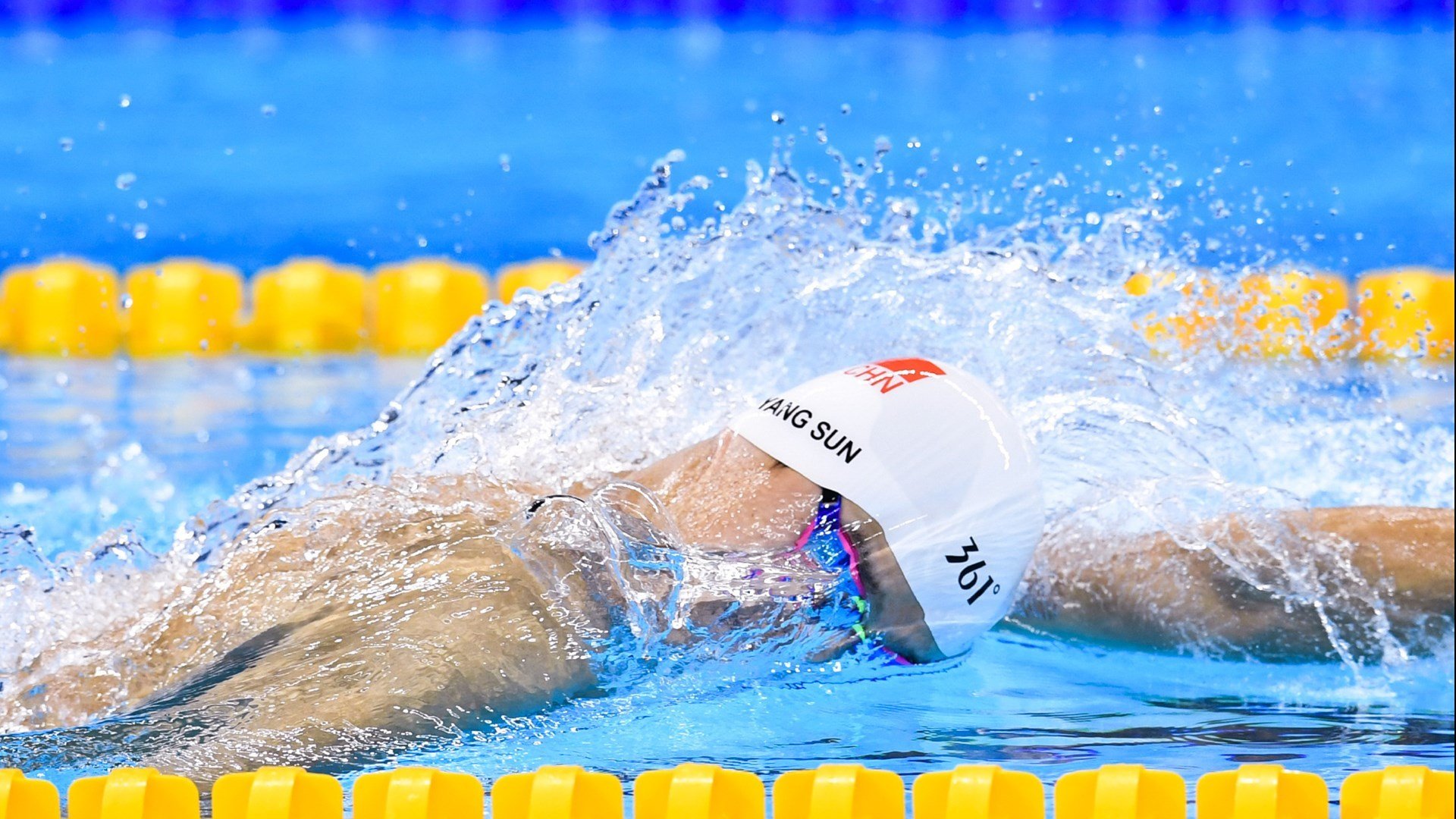 莱万多夫斯基赛事官方发布逆转新规，中国队争议不断！